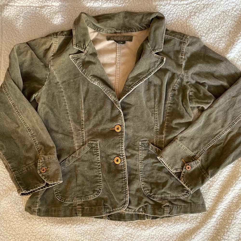 Dark Green Jacket 🌲✨